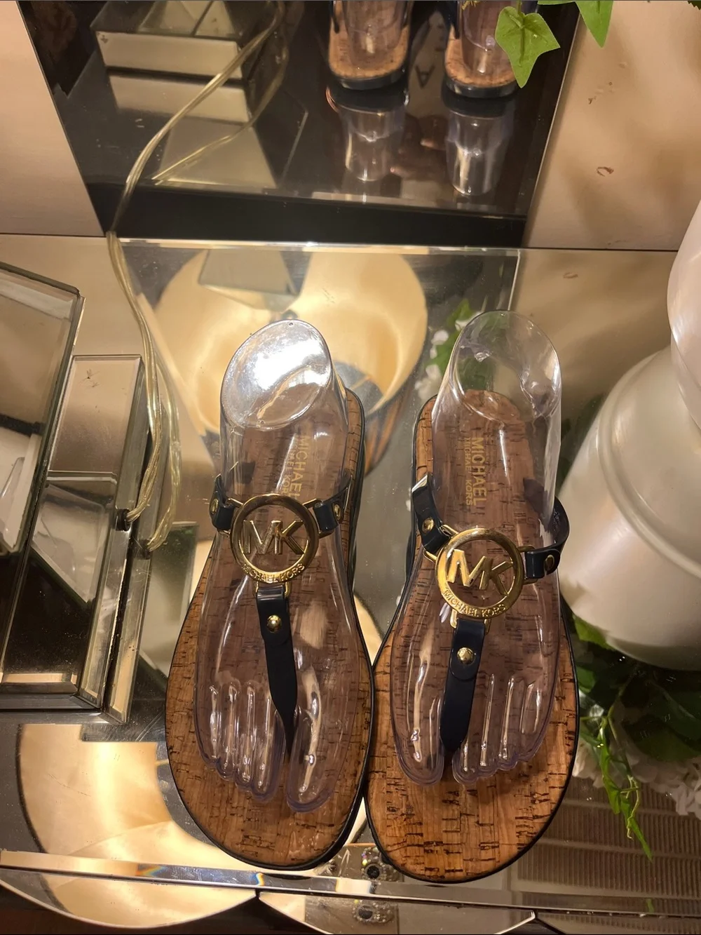 💝Michael Kors Navy and Gold MK Logo Cork-Style Thong Sandals